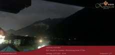 Archiv Foto Webcam Blick Neustift und Serles / Stubaital 01:00