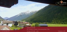 Archiv Foto Webcam Blick Neustift und Serles / Stubaital 13:00