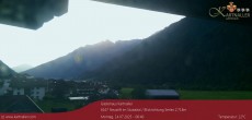 Archiv Foto Webcam Blick Neustift und Serles / Stubaital 05:00