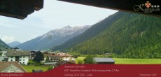 Archiv Foto Webcam Blick Neustift und Serles / Stubaital 13:00