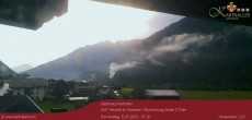 Archived image Webcam View to Neustift and Serles 06:00