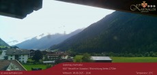 Archiv Foto Webcam Blick Neustift und Serles / Stubaital 09:00
