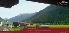 Archiv Foto Webcam Blick Neustift und Serles / Stubaital 11:00