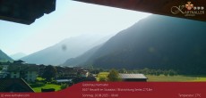 Archiv Foto Webcam Blick Neustift und Serles / Stubaital 07:00