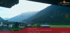 Archiv Foto Webcam Blick Neustift und Serles / Stubaital 19:00