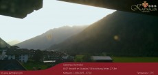 Archiv Foto Webcam Blick Neustift und Serles / Stubaital 06:00