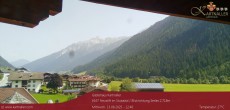 Archiv Foto Webcam Blick Neustift und Serles / Stubaital 11:00