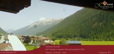 Archiv Foto Webcam Blick Neustift und Serles / Stubaital 13:00