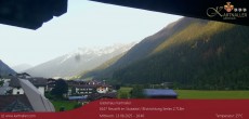 Archiv Foto Webcam Blick Neustift und Serles / Stubaital 17:00