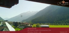 Archived image Webcam View to Neustift and Serles 09:00