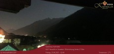 Archiv Foto Webcam Blick Neustift und Serles / Stubaital 01:00