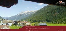 Archiv Foto Webcam Blick Neustift und Serles / Stubaital 13:00