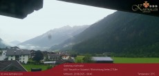 Archived image Webcam View to Neustift and Serles 07:00