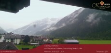Archived image Webcam View to Neustift and Serles 09:00