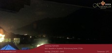 Archiv Foto Webcam Blick Neustift und Serles / Stubaital 03:00