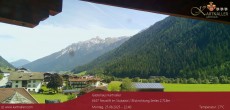 Archiv Foto Webcam Blick Neustift und Serles / Stubaital 11:00