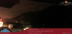 Archiv Foto Webcam Blick Neustift und Serles / Stubaital 03:00