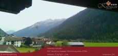 Archiv Foto Webcam Blick Neustift und Serles / Stubaital 11:00