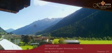Archiv Foto Webcam Blick Neustift und Serles / Stubaital 09:00