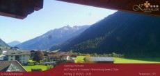 Archiv Foto Webcam Blick Neustift und Serles / Stubaital 09:00