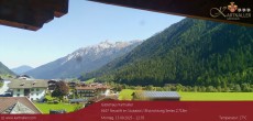 Archiv Foto Webcam Blick Neustift und Serles / Stubaital 11:00