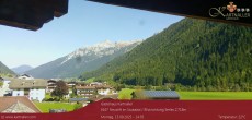 Archiv Foto Webcam Blick Neustift und Serles / Stubaital 13:00