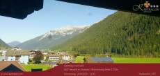 Archiv Foto Webcam Blick Neustift und Serles / Stubaital 15:00