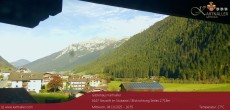 Archiv Foto Webcam Blick Neustift und Serles / Stubaital 15:00
