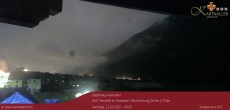 Archiv Foto Webcam Blick Neustift und Serles / Stubaital 03:00