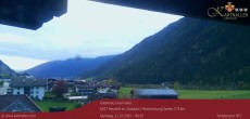 Archiv Foto Webcam Blick Neustift und Serles / Stubaital 07:00
