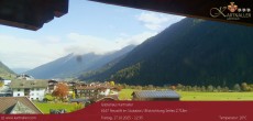 Archived image Webcam View to Neustift and Serles 11:00