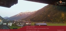 Archiv Foto Webcam Blick Neustift und Serles / Stubaital 19:00