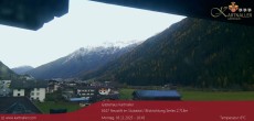 Archived image Webcam View to Neustift and Serles 15:00
