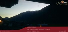 Archiv Foto Webcam Blick Neustift und Serles / Stubaital 05:00