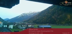 Archived image Webcam View to Neustift and Serles 17:00