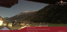 Archiv Foto Webcam Blick Neustift und Serles / Stubaital 01:00
