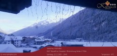 Archived image Webcam View to Neustift and Serles 09:00
