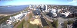Archived image Webcam Bremerhaven: Old and New Harbour 09:00