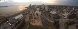 Archived image Webcam Bremerhaven: Old and New Harbour 19:00