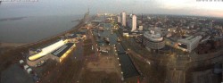 Archiv Foto Webcam Bremerhaven: Alter und Neuer Hafen 06:00