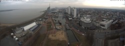 Archived image Webcam Bremerhaven: Old and New Harbour 07:00