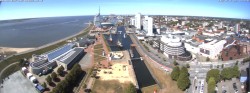 Archiv Foto Webcam Bremerhaven: Alter und Neuer Hafen 13:00