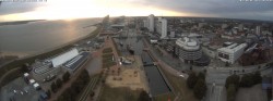 Archiv Foto Webcam Bremerhaven: Alter und Neuer Hafen 19:00