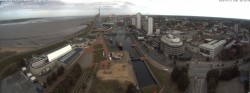 Archived image Webcam Bremerhaven: Old and New Harbour 07:00