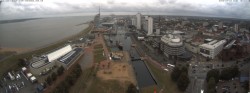 Archiv Foto Webcam Bremerhaven: Alter und Neuer Hafen 12:00