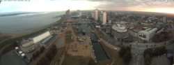 Archiv Foto Webcam Bremerhaven: Alter und Neuer Hafen 03:00