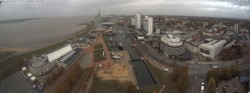 Archiv Foto Webcam Bremerhaven: Alter und Neuer Hafen 09:00