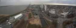 Archived image Webcam Bremerhaven: Old and New Harbour 11:00