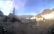 Archived image Bozen: Waltherplatz Webcam 09:00