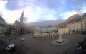 Archiv Foto Webcam Waltherplatz Bozen 07:00